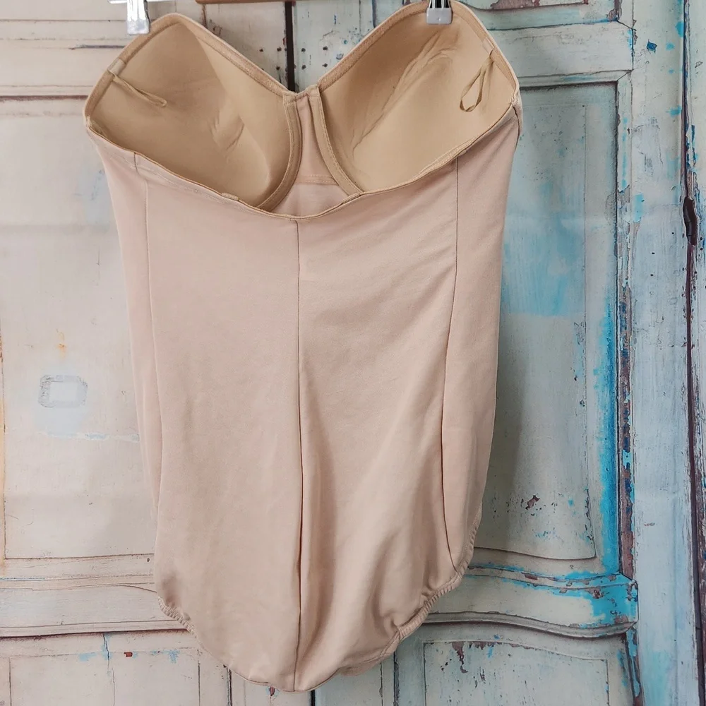 Miraclesuit‎ Strapless Body Briefer